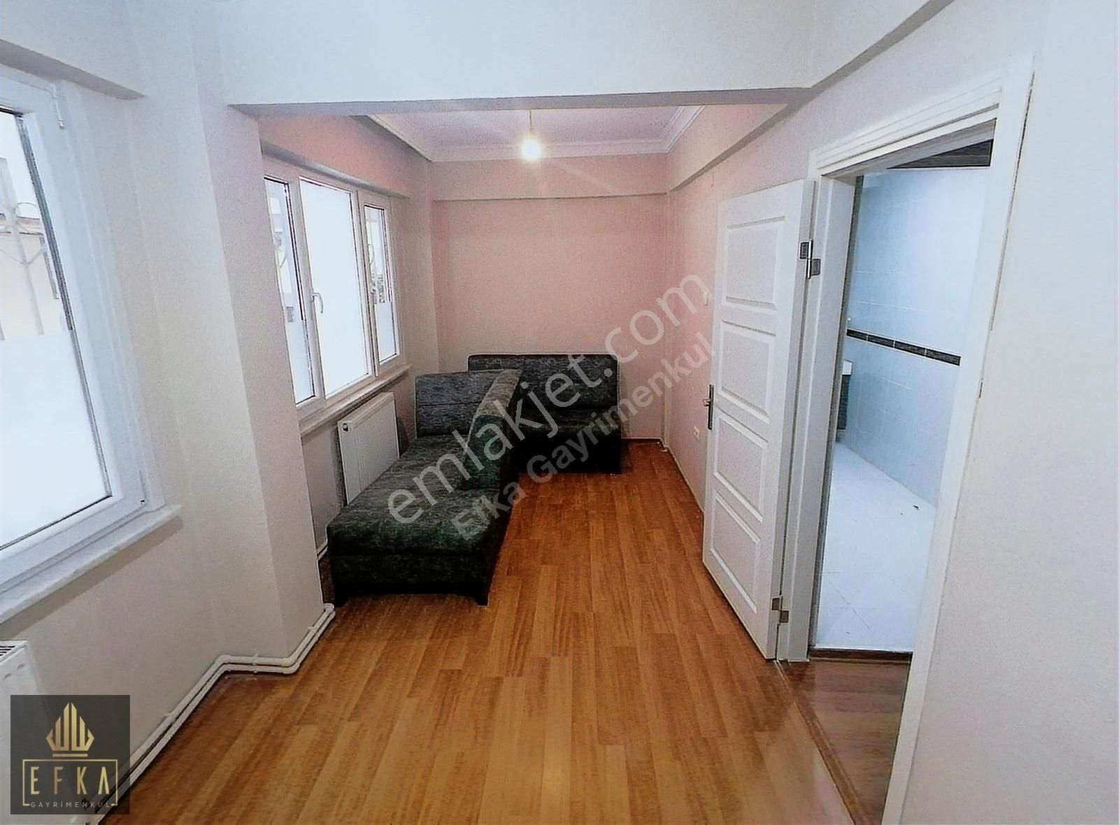 Şirinevler Metro Metrobüse Yakın Satılık 50 M2 1+1 Daire
