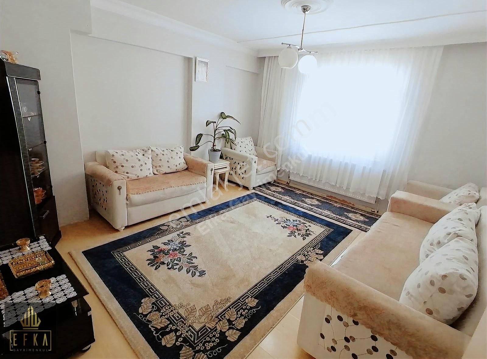 Yenibosna Mevlana Camiisine Yakın Satılık 2+1 90 M2 Daire