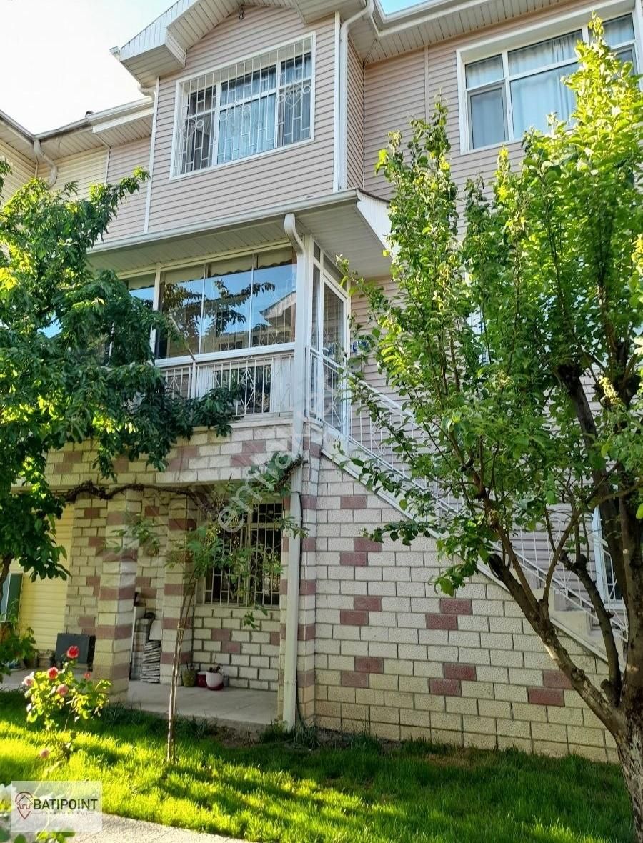 İnönü Mah Güvengirlider Sitesinde 1.5 +1 Kiralık Tribleks Altı