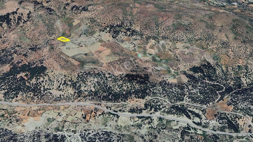 Çameli Cumaalanında Harika Konumda 8900 M2 Düz Tarla