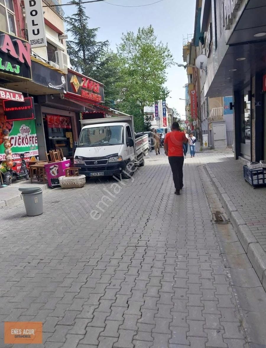 Enes Acur' Dan Zaferde Cafe