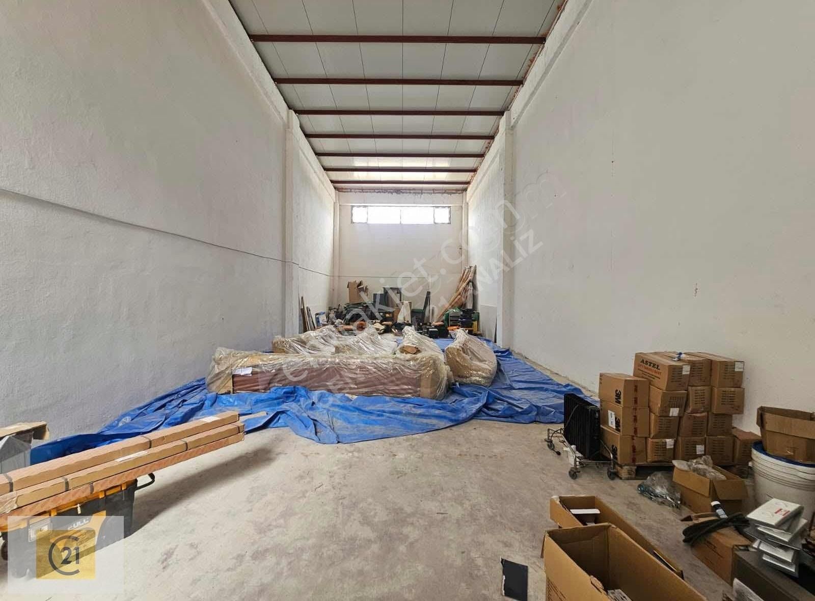 135 M2 Çiftlikköy Sanayi Sitesinde Satılık Dükkan
