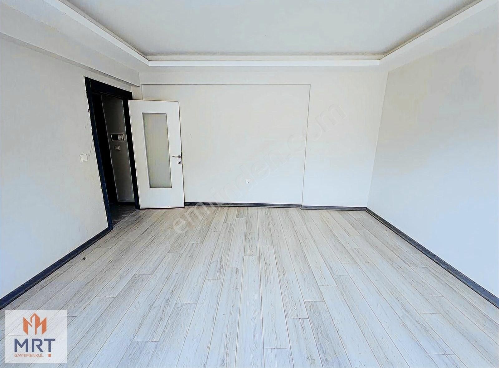 ⫸mrt Den⫷neşat Ertaş Cadde Üzeri Sitede Sıfır Teras Balkonlu 3+1