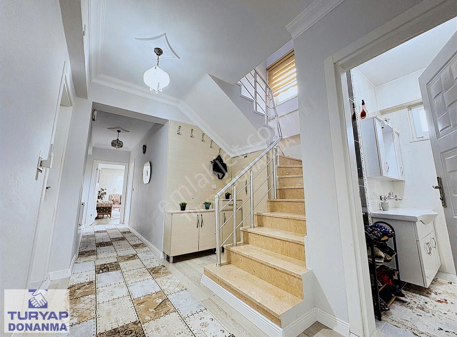 4+1 250m2 Geniş Teraslı Ultra Geniş Ön Cephe Daire