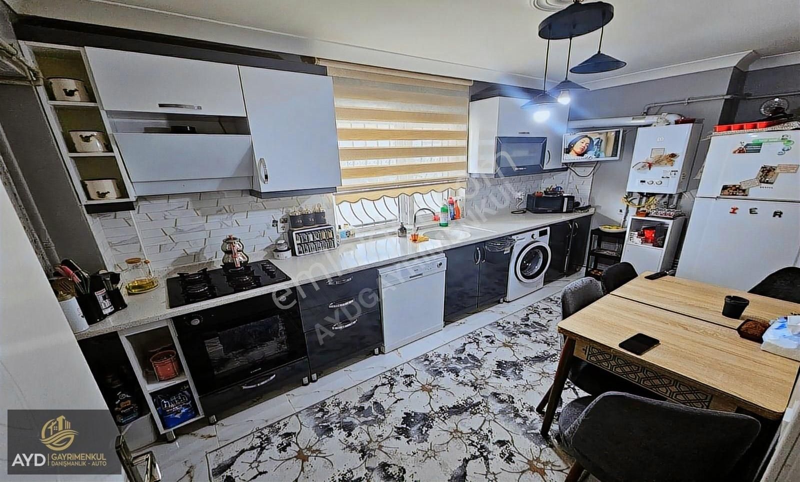 Ayd'den Fevzi Çakmak Mahallesinde 2+1 Ebeveyn Banyolu Daire