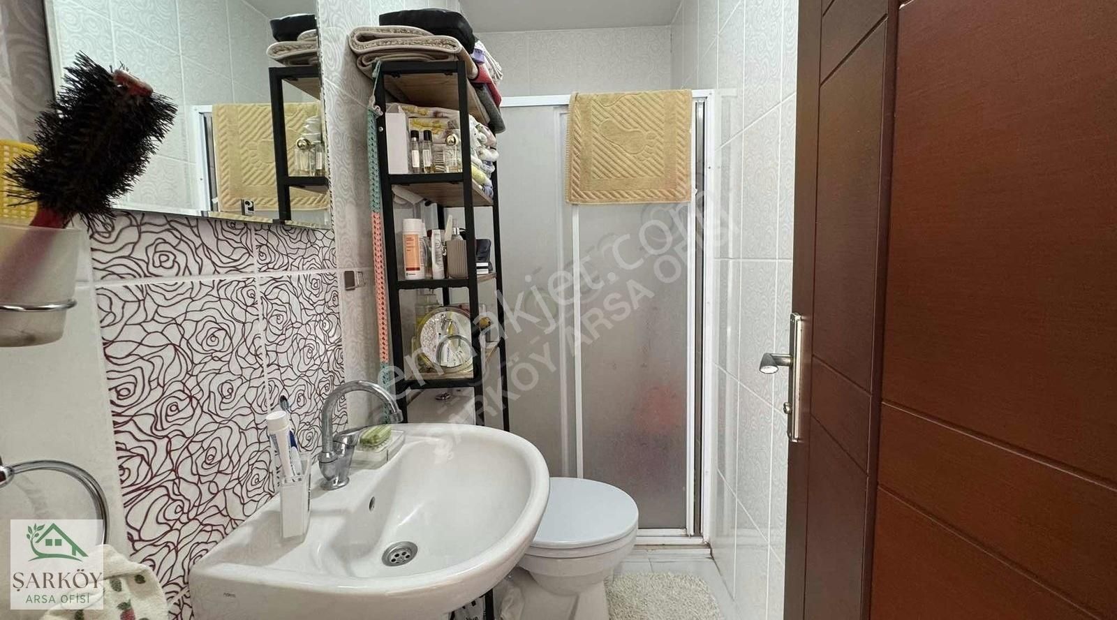 Hürriyet Mah. 137 M² Ara Kat Havuzlu Otoparklı Satılık!! - Görsel 16