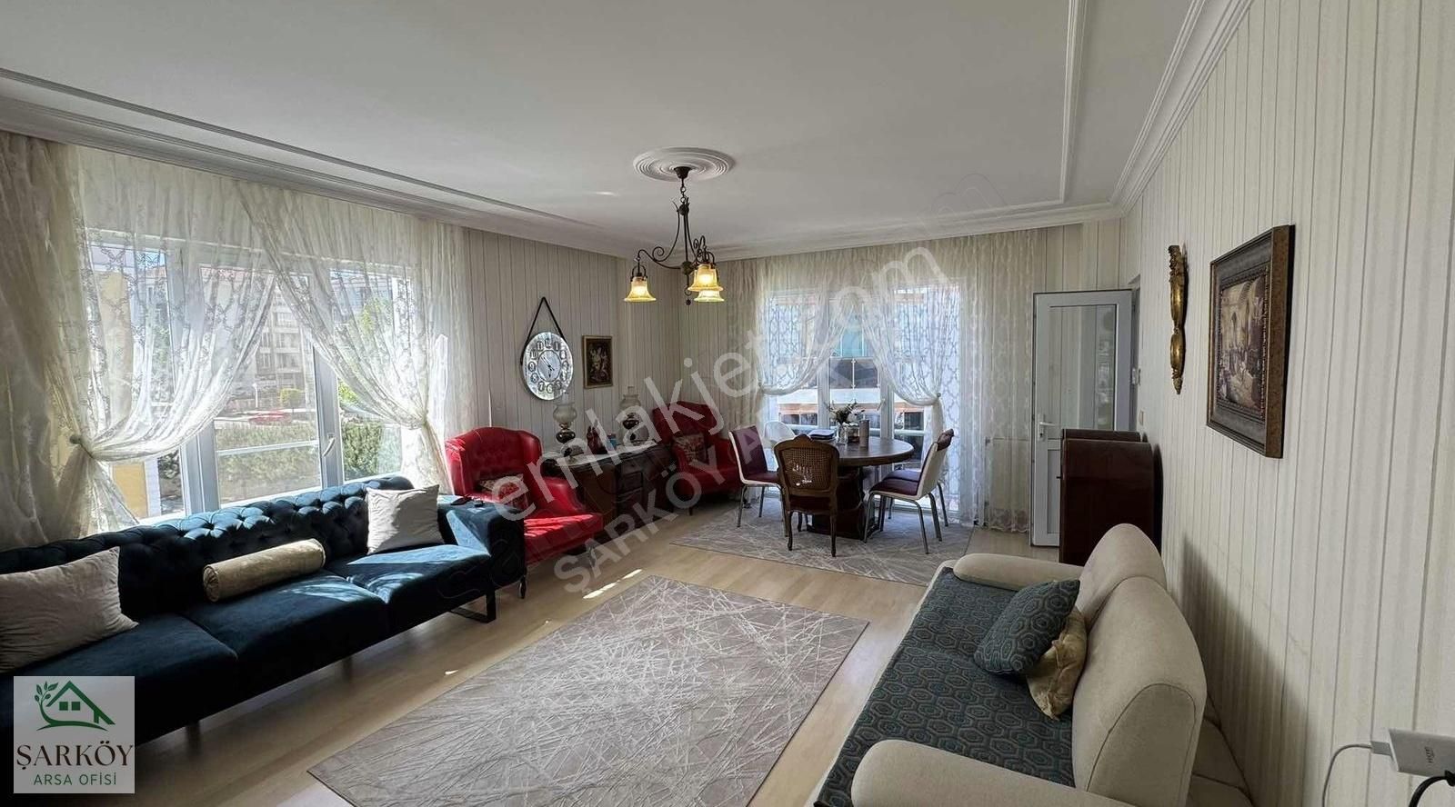 Hürriyet Mah. 137 M² Ara Kat Havuzlu Otoparklı Satılık!! - Görsel 2