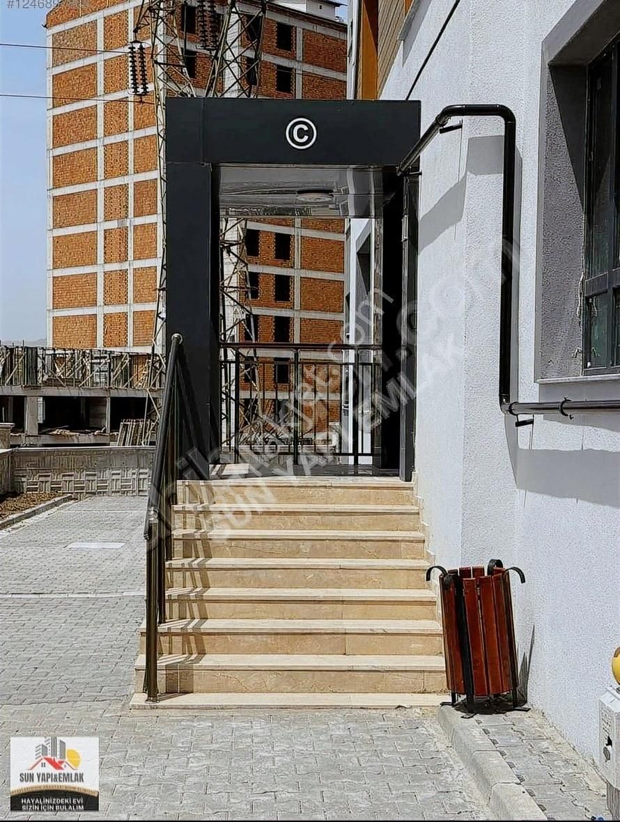 Sun Yapı Emlak Tan Huzur Mah Site İcerisinde Kiralık 4.5+1 Daire