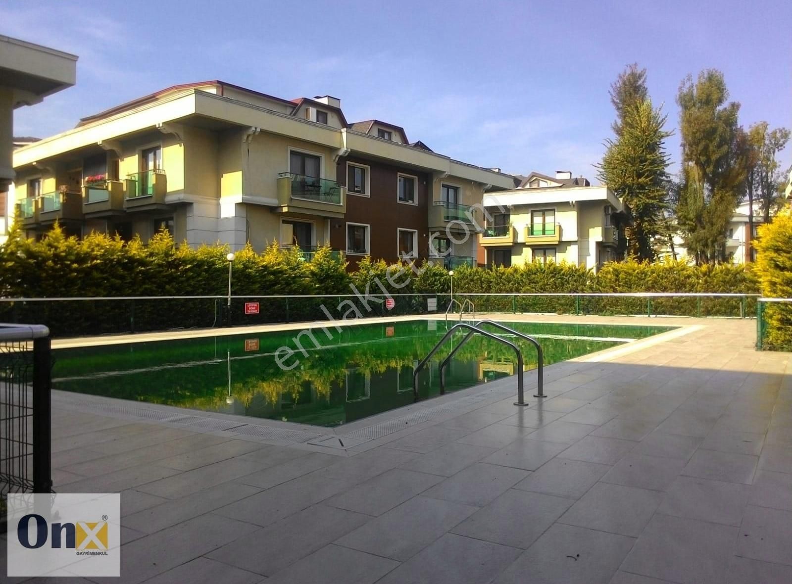 Ada Konaklarında Takaslı Havuzlu 165 M2 Satılık 3+1 Çatı Dublex