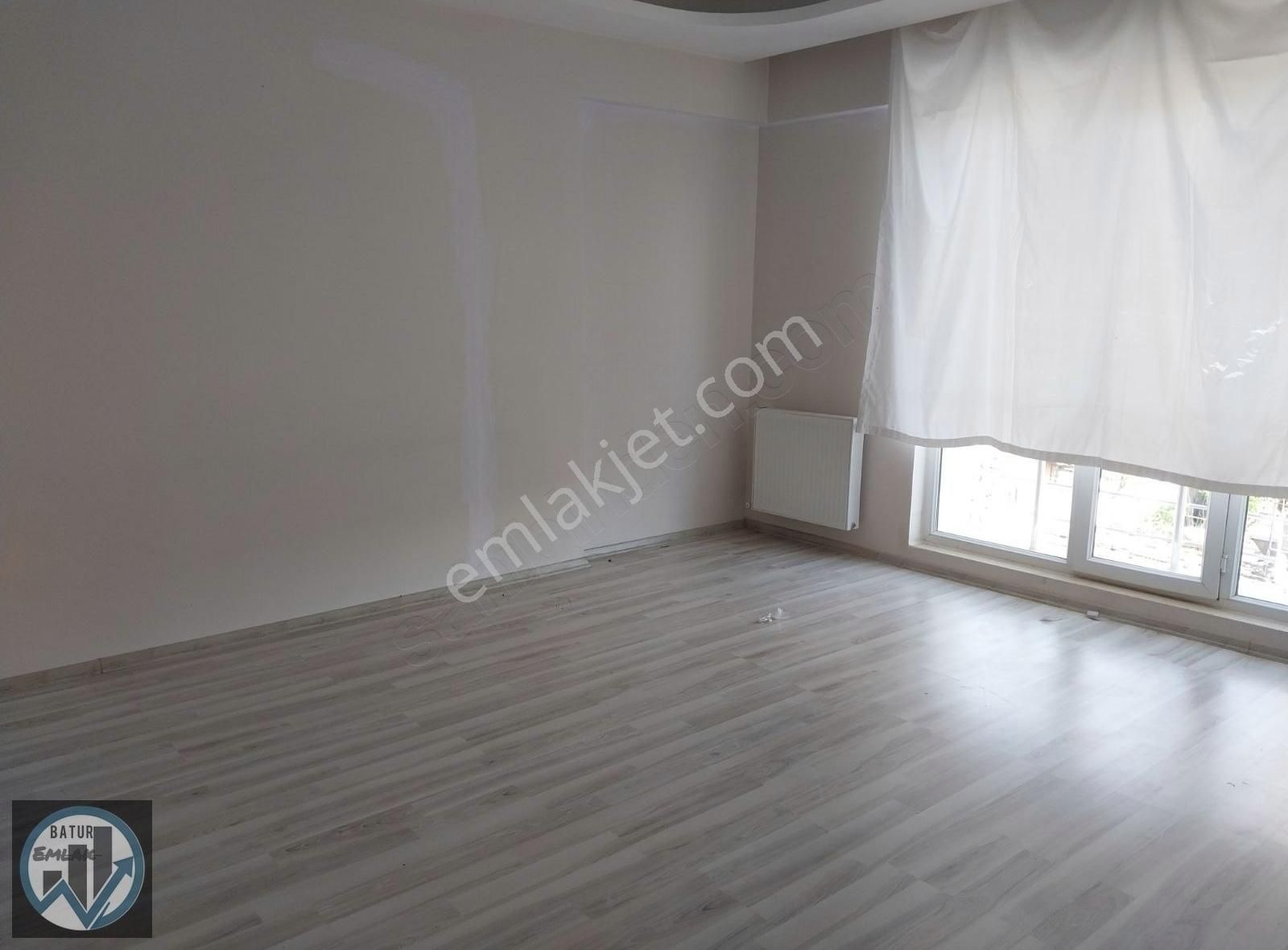 Rabıa Parkı Karsısı Satılık 2+1daıre