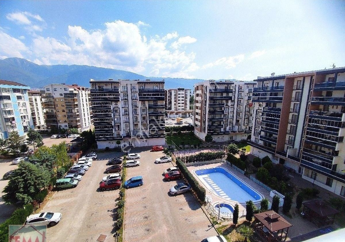 Cemal Emlak Bursa Yıldırım Millet Mahallesi6+2 Geniş 2 Salon Geniş Mutfak2 Balkon​2 Adet Teras