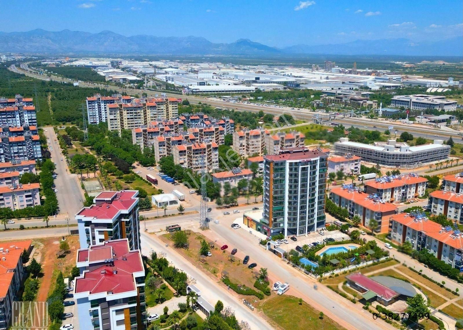 Döşemealtı, Tepeşehir 2 Konutları'nda 2+1 Satılık Daire
