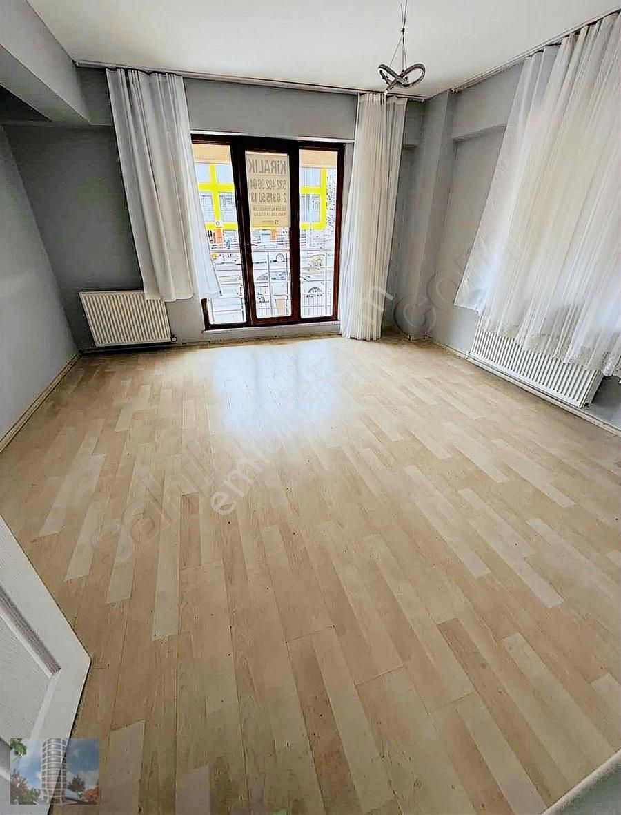 Esatpaşa Salih Omurtak Caddesi Üzerinde Kiralık 2+1 Daire
