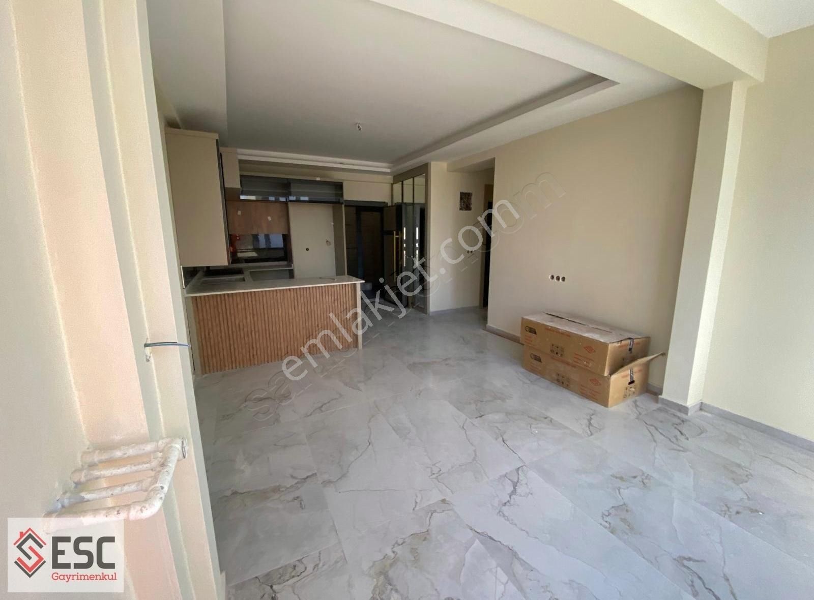Esc'den Akdeniz Mah'de 2+1 Havuzlu Lüx Daire Esc1946