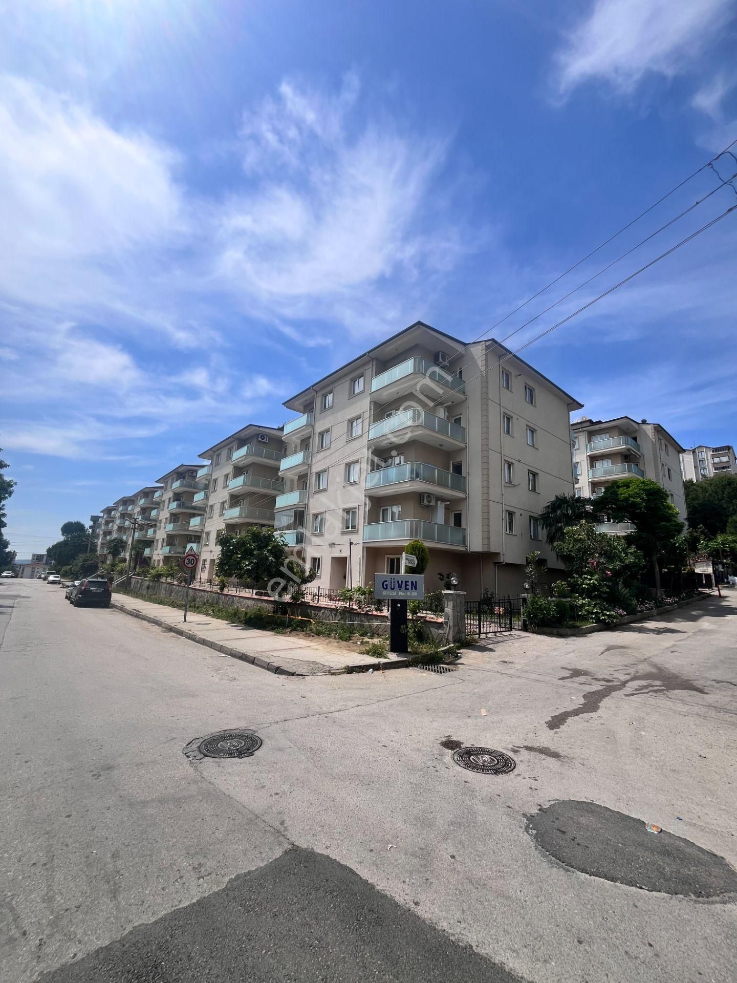 Beşevler Güven Sitesi Satılık 3+1 Daire