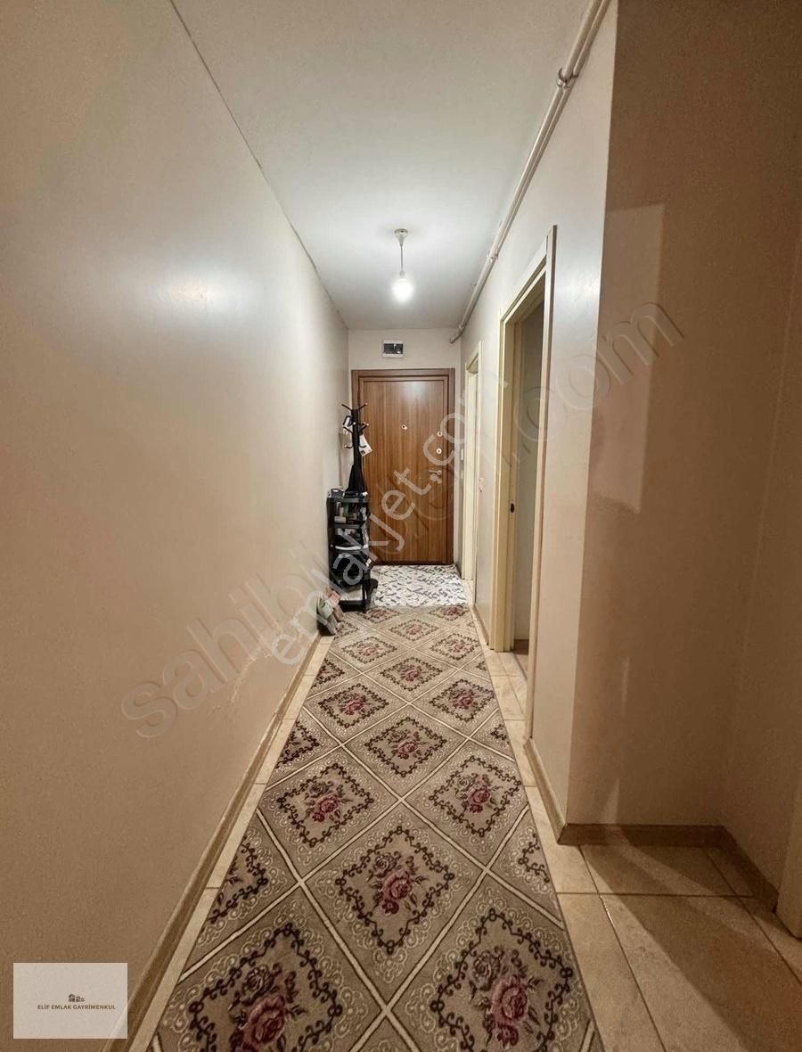 Kağıthane Merkez Mahallesi'nde 2 + 1 Satılık Daire