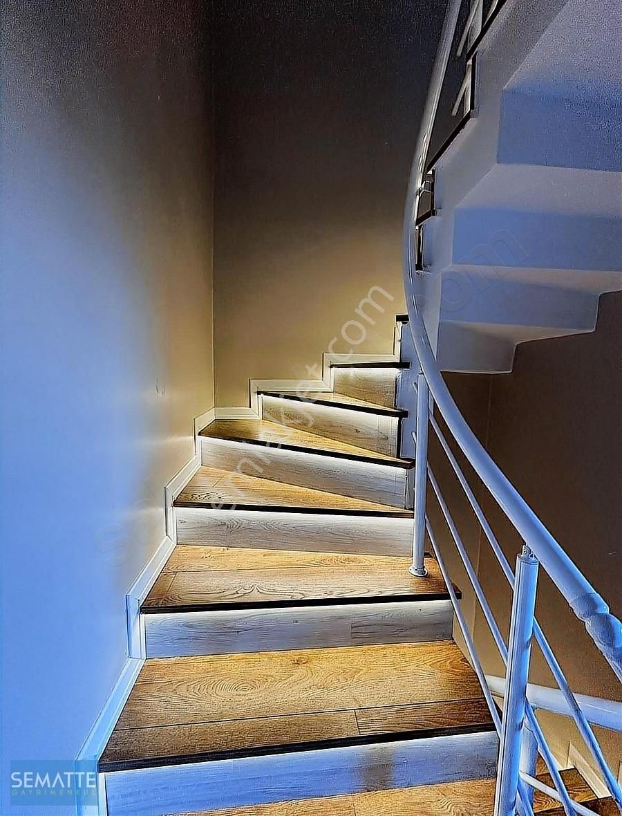 Marmara Ereğlisi'nde Deniz Manzaralı Triplex Villa - Görsel 8