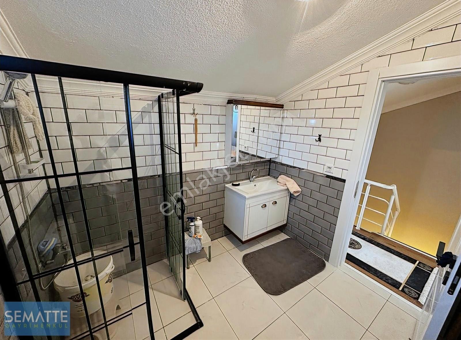 Marmara Ereğlisi'nde Deniz Manzaralı Triplex Villa - Görsel 3