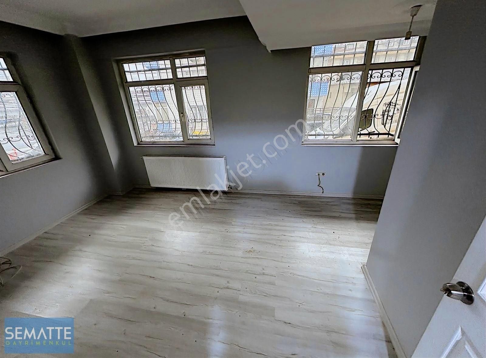 Kiralık Daire Alibeyköy Metronun Dibinde 1+1 60