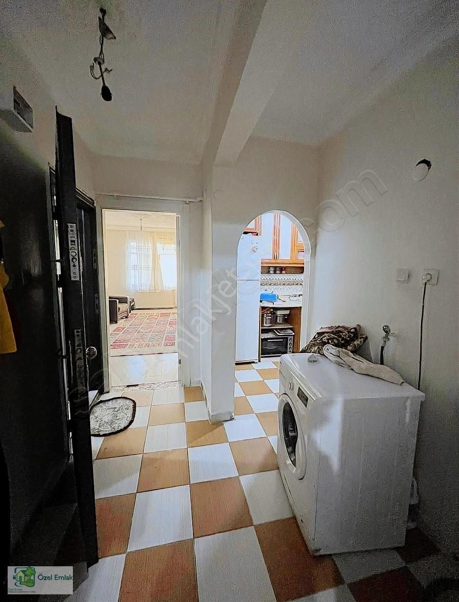 Güneşlı'de Kelepir Fiyata Satılık 2+1 Merkezi Konum'da Daire.