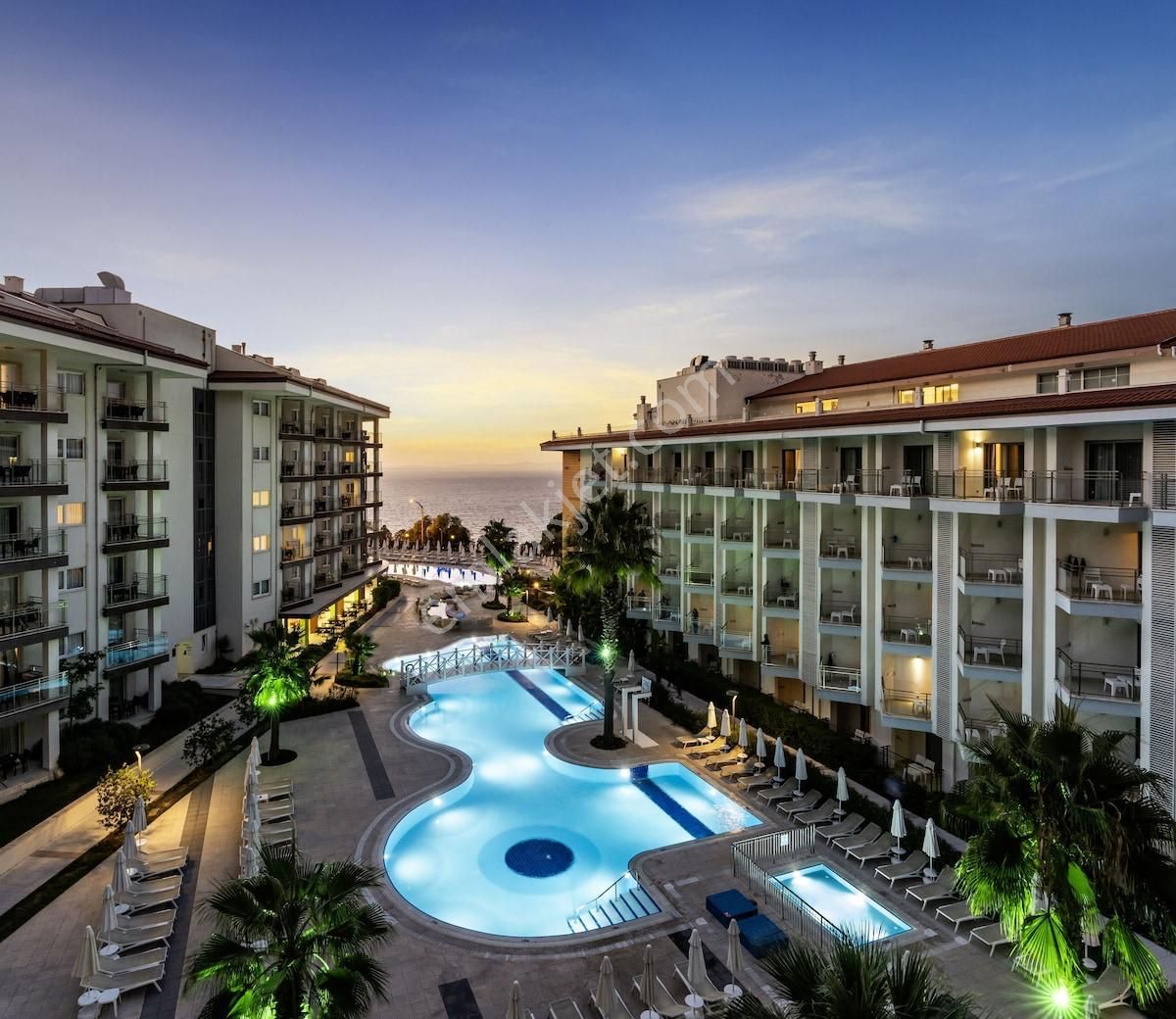 Ramada Resort'te Deniz Manzaralı Çatı Dublex Daire