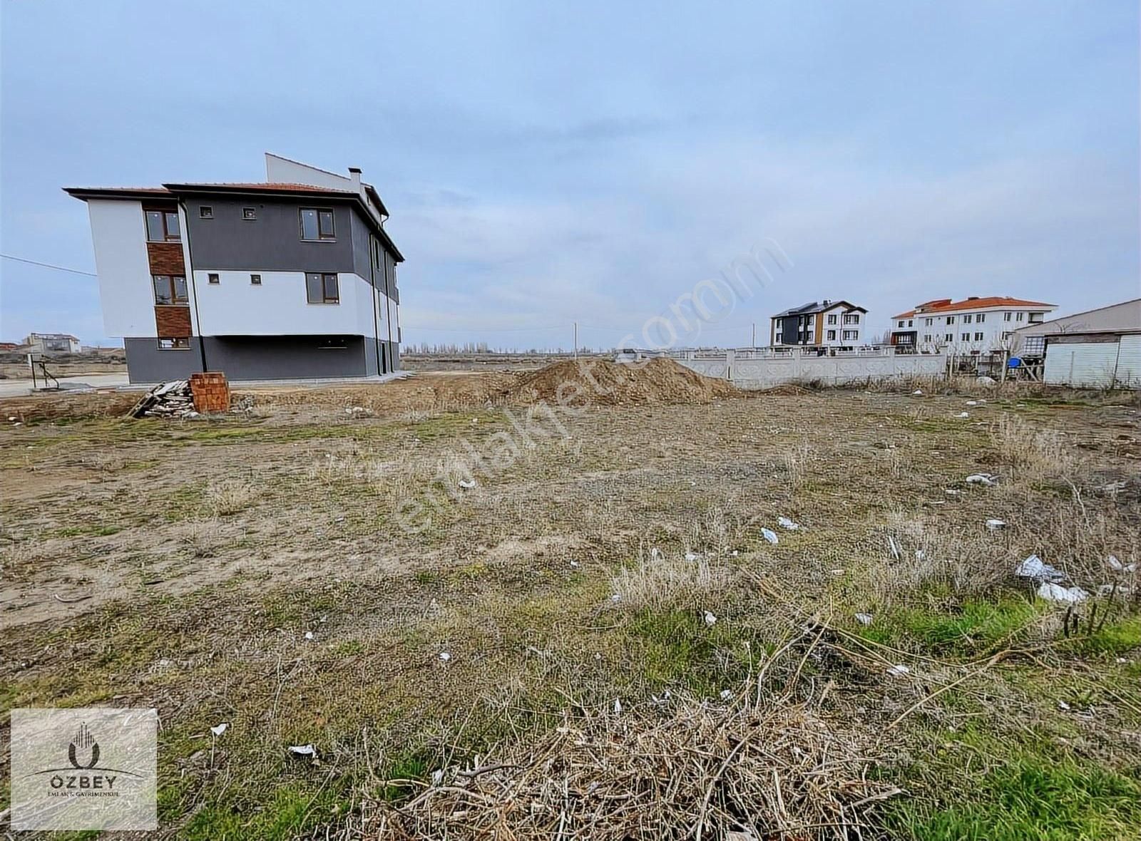Özbey Emlaktan Gündoğdu Mh Ayrık Nizam 311 M² Arsa