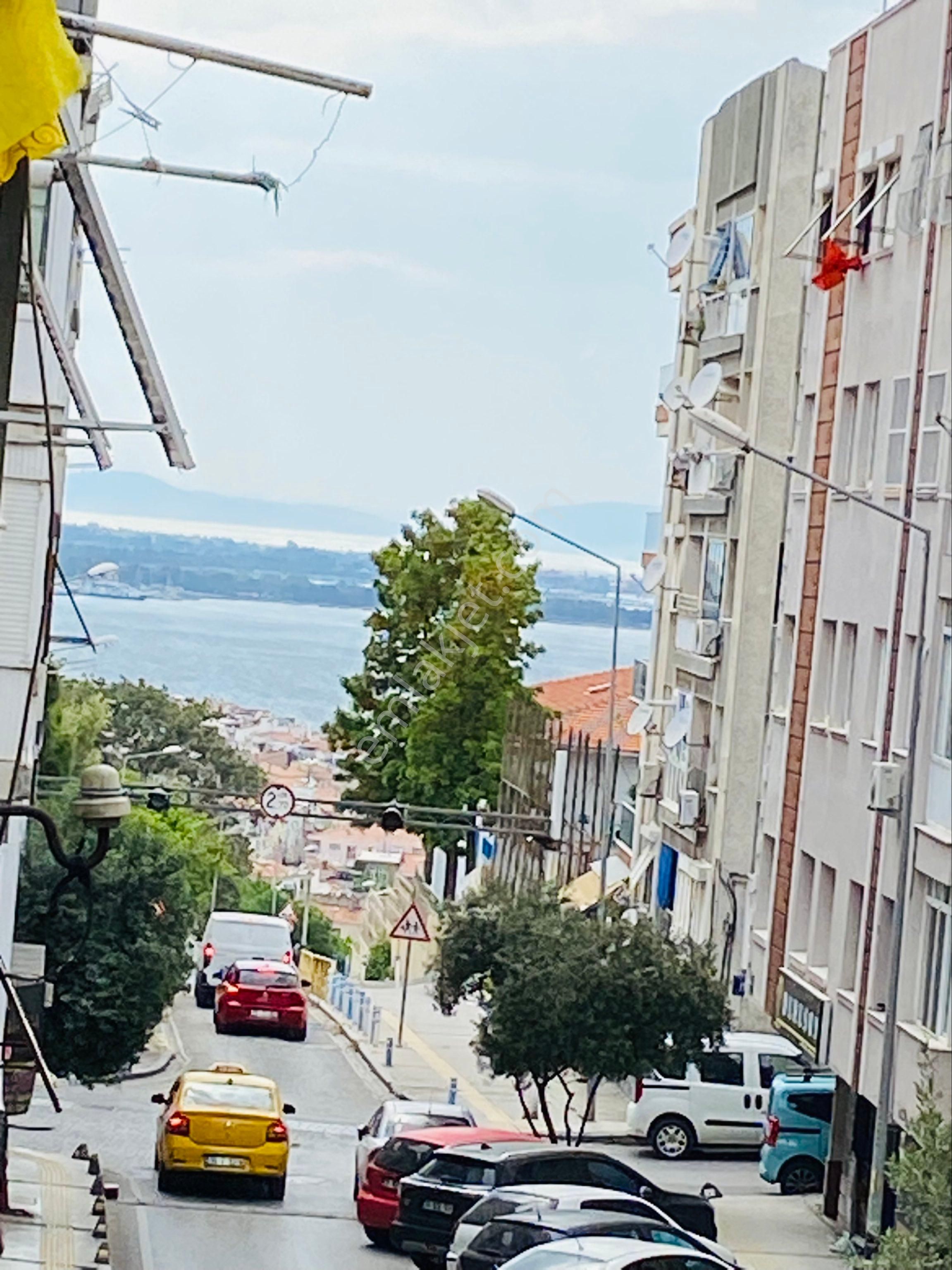 Hataay Askeri Hastane Yakınında Cadde Üzerinde Çift Cepheli Çift Balkonluarakat Daire
