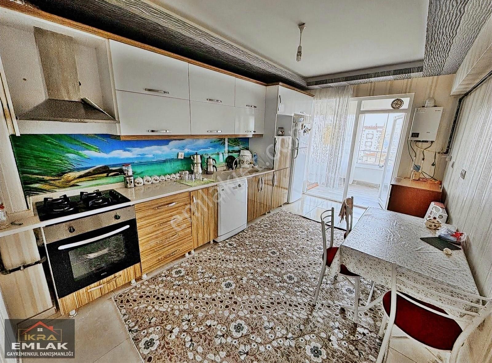 Avcılarda Ankara Manzaralı 4+1 Geniş E.banyolu Site Dairesi