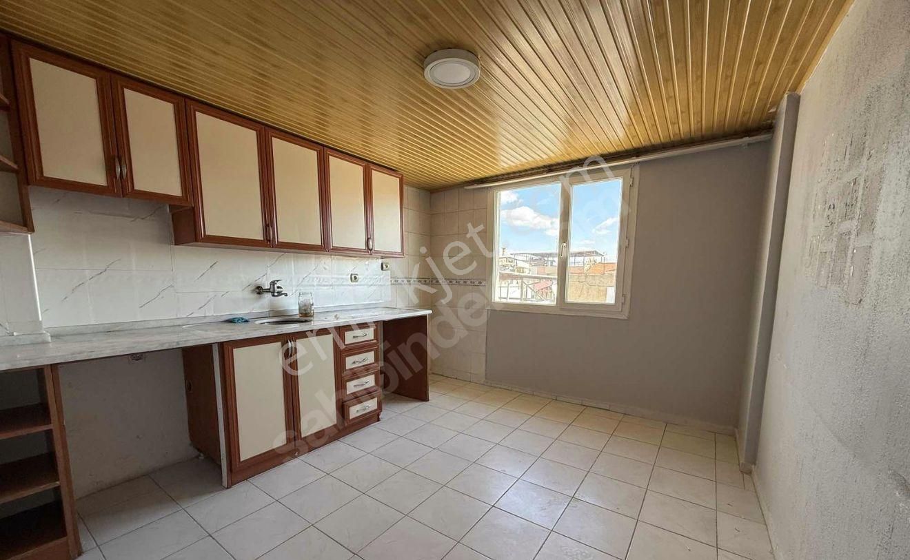 Göksu Mah. Merkezi Konumda Kiralık Teraslı 1+1 70 M2. Daire