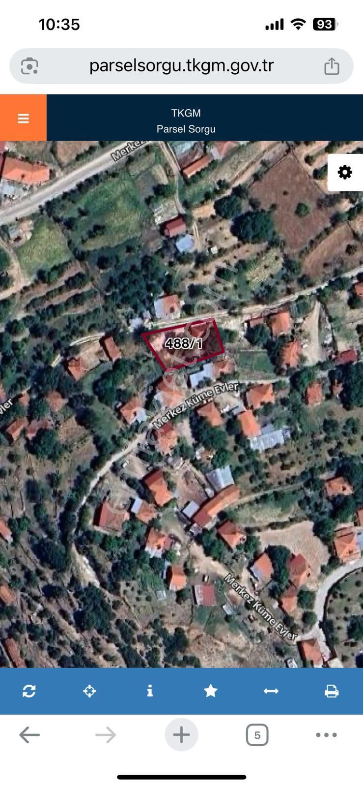 İçinde Köy Evi Bulunan Arsa