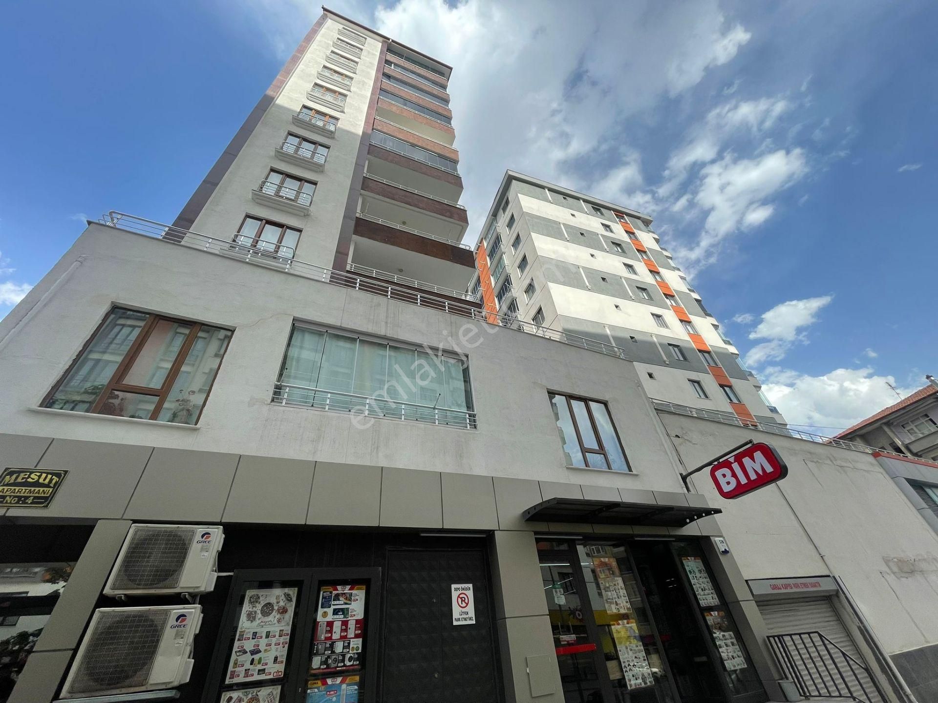 Mevsim Gayrimenkulden Üniversite Mahalle 1+1 Satılık Yeni Daire