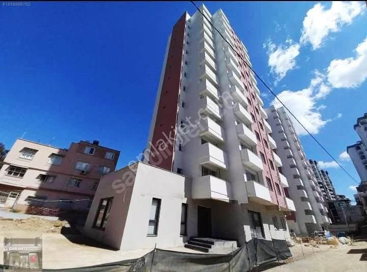 Amaç'dan Mavi Bulvar Cepheleri Açık Yeni Binada 2+1 Site İçinde Sıfır Daire