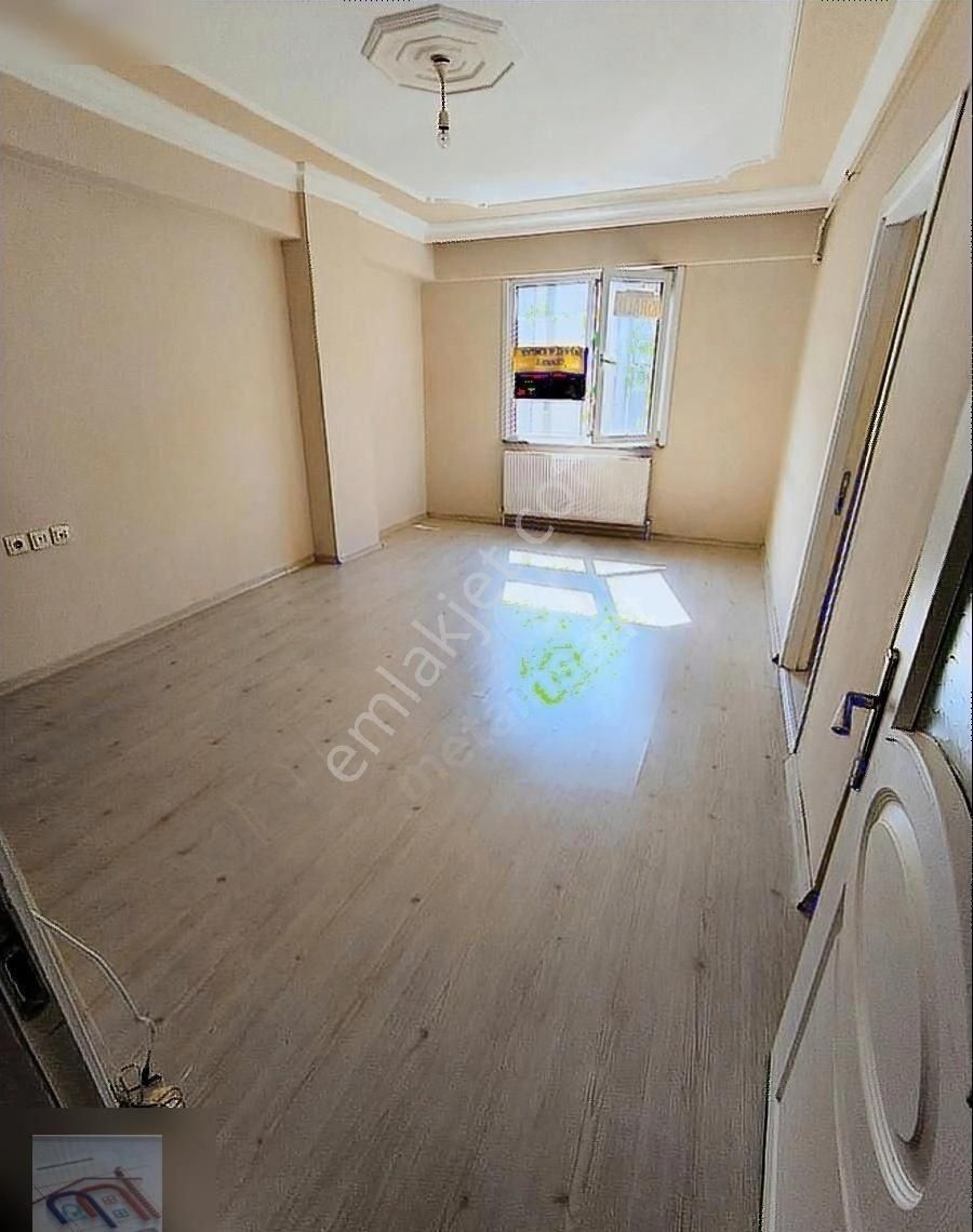 Küçükçekmece Gültepede Satılık 90.m2.daire.2+1-3.400.000.tl