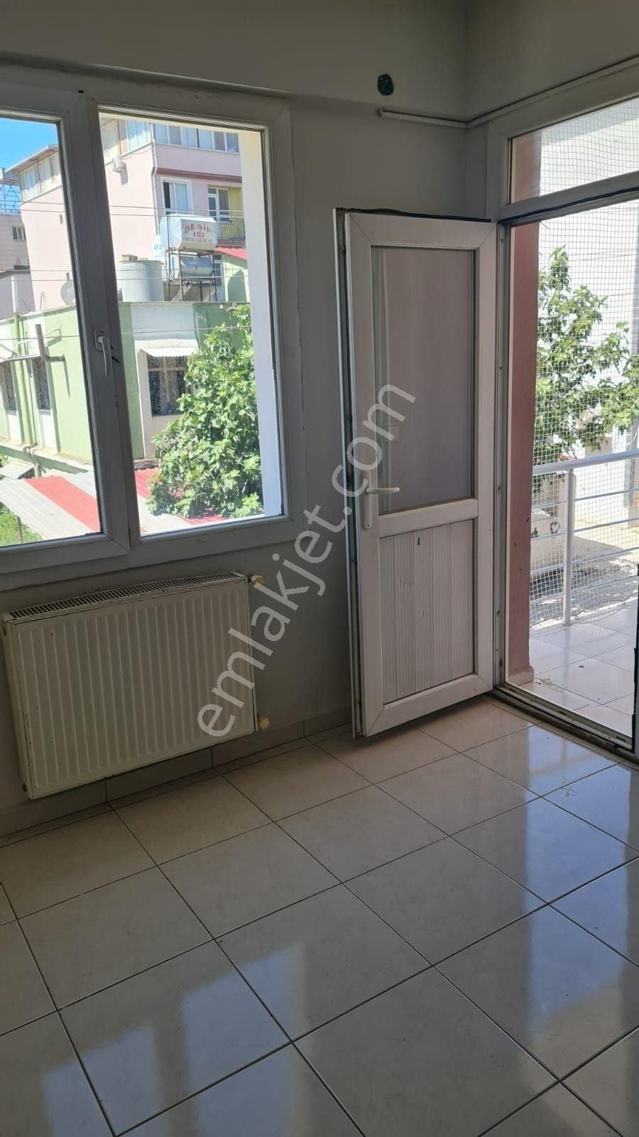 Dilara Restorant Arkasında Renan Apt.da