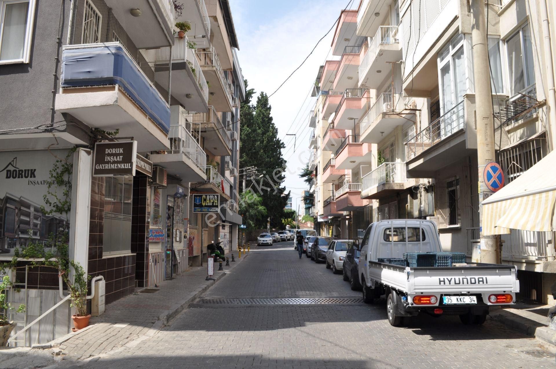 Bornova Merkezde Kısmi Eşyalı Kiralık 1+0 Studıo Daire