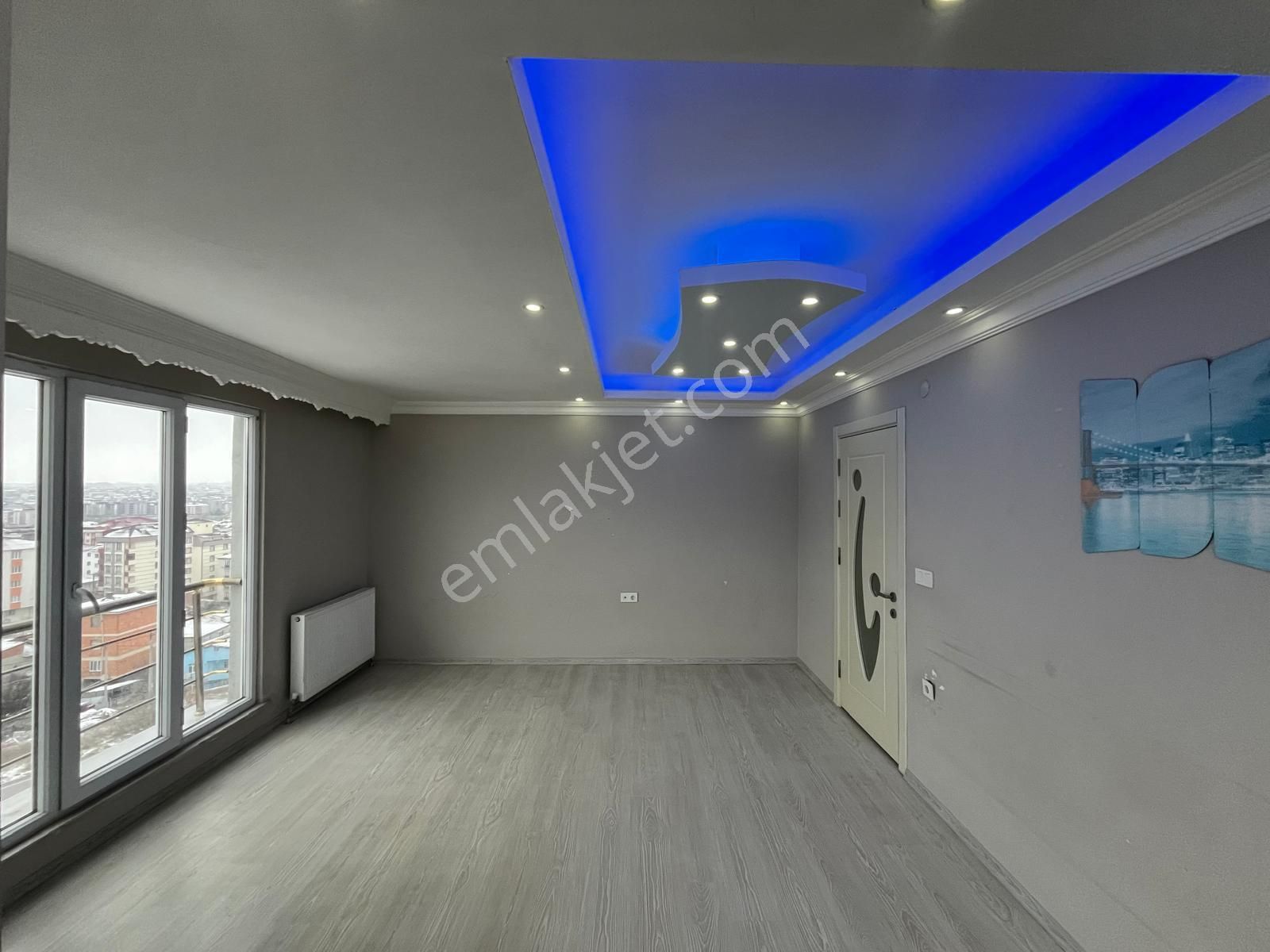 Merpa İnştan İstasyon Mah'de Acil Satılık 2+1 İskanlı*kombili Daire