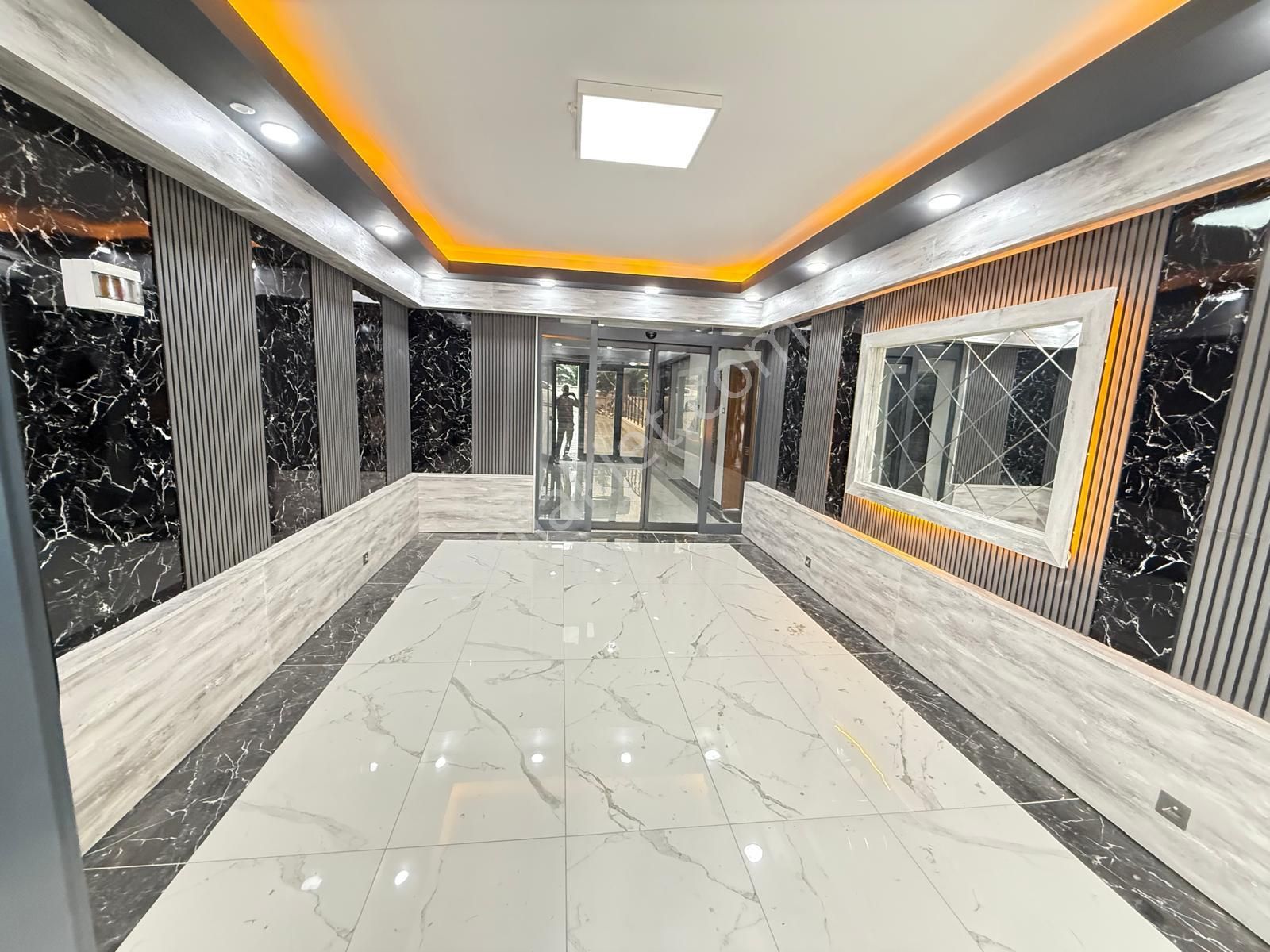 Yılmazer Emlak Gayrimenkul Full+full Asansörlü İskanlı Kilerli Ön Cephe