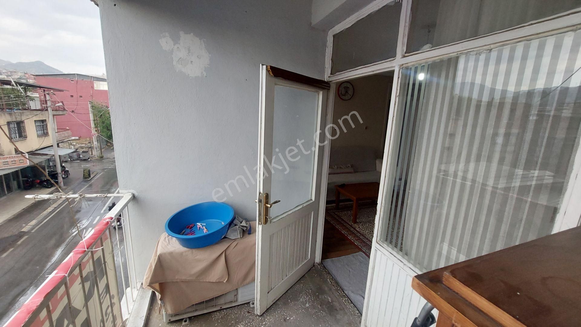 Bayraklı Emek Mah De Satılık Komple Müstakil Bina Kanıt Emlak - Görsel 14