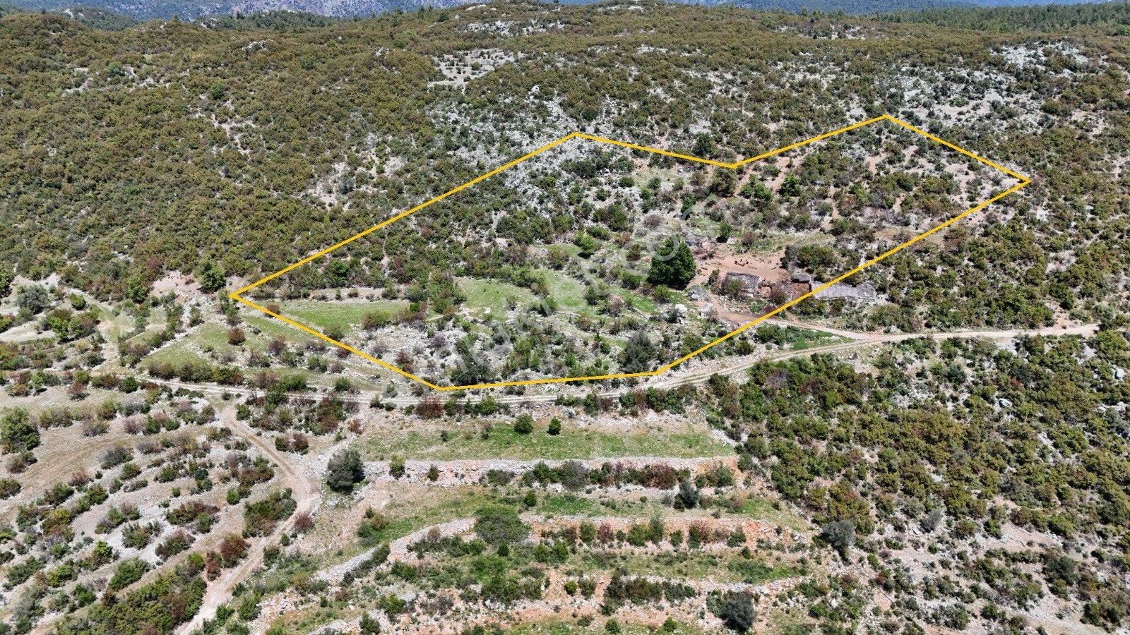 Alanya Karamanlarda Satılık 20.000 M2 Yatırımlık Arsa - Görsel 10