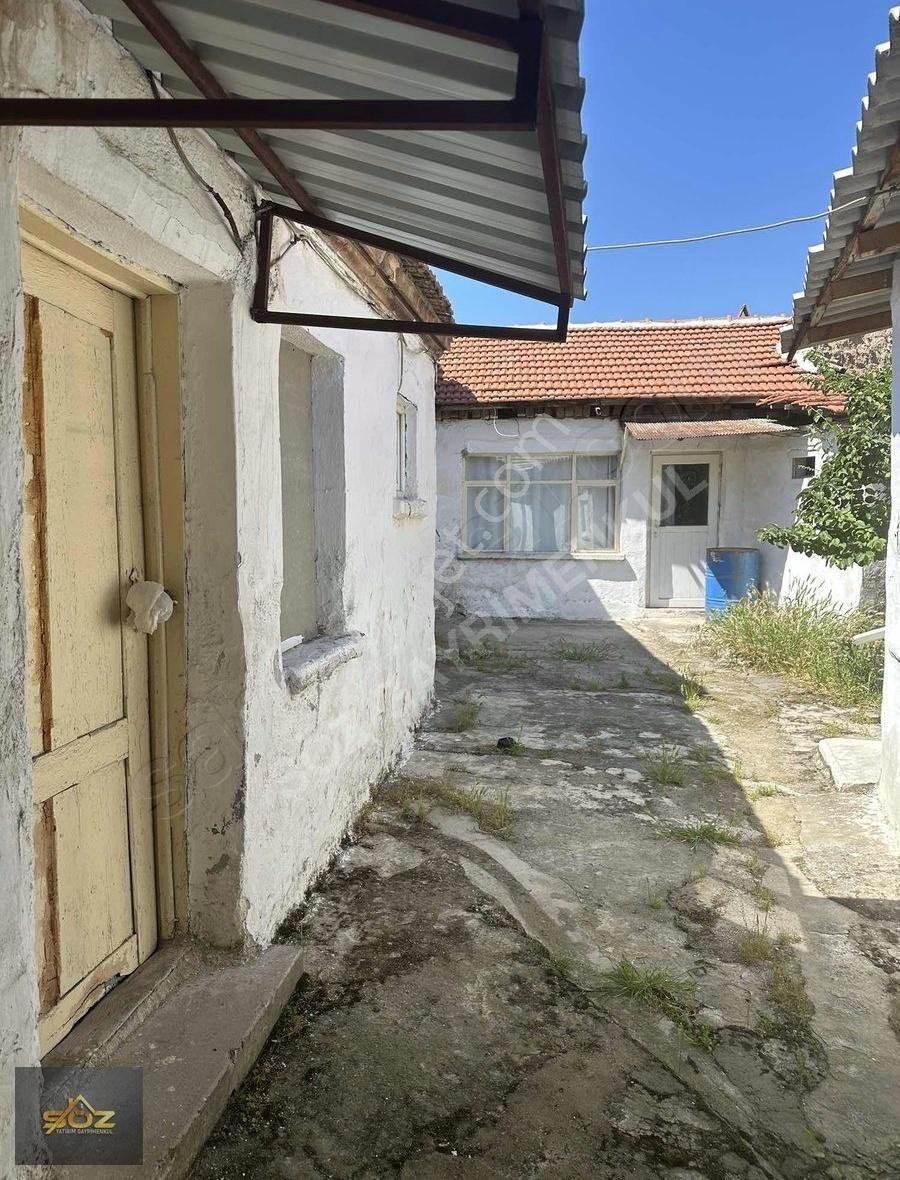 Hashoca Mh. Merkezi Konumda 3+1 Müstakil Bahçeli Ev 200mt Arsası