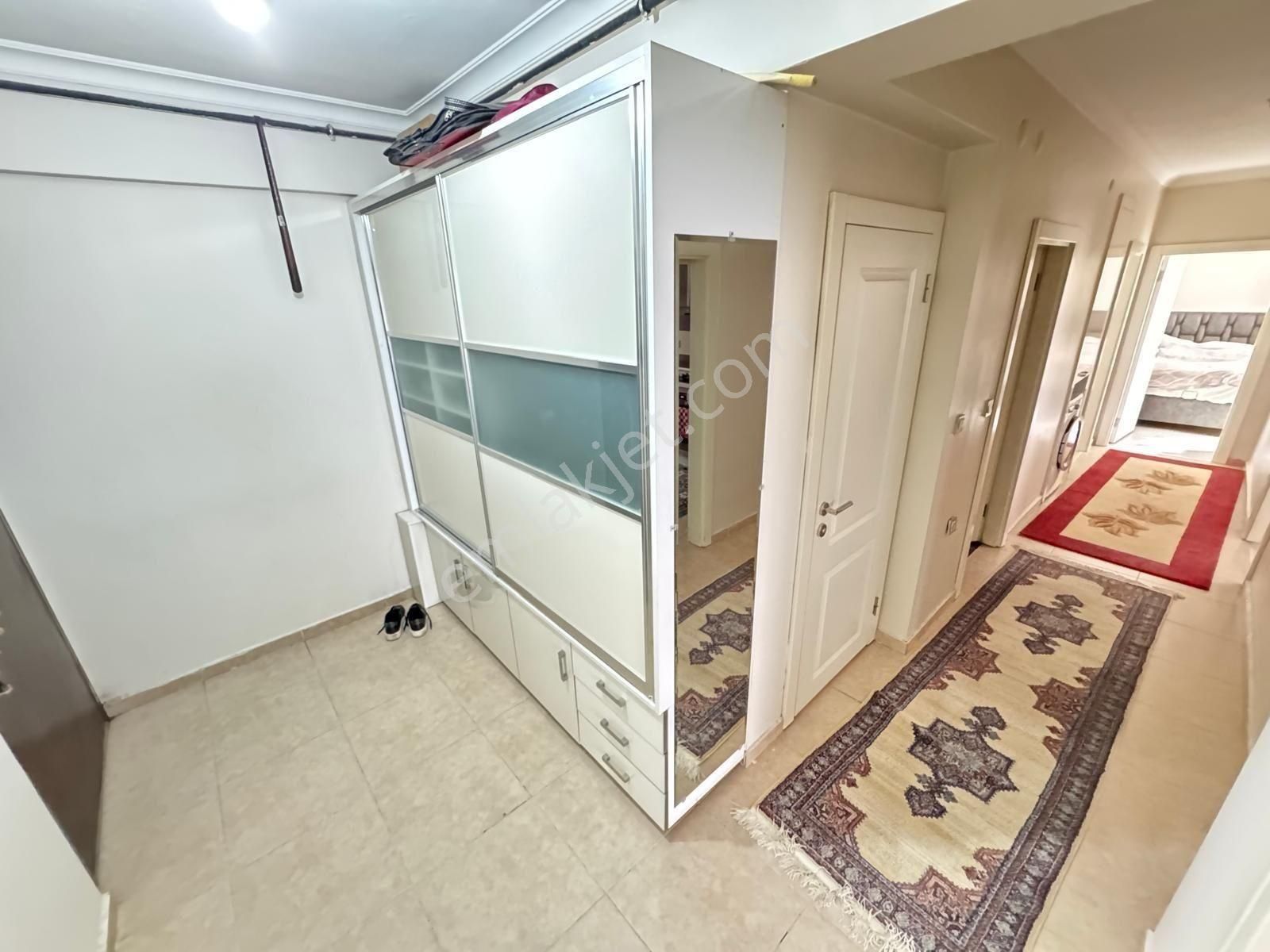 Selçuklu Cad. Yakını Site İçinde 3+1 Çift Banyolu Ful Yapılı