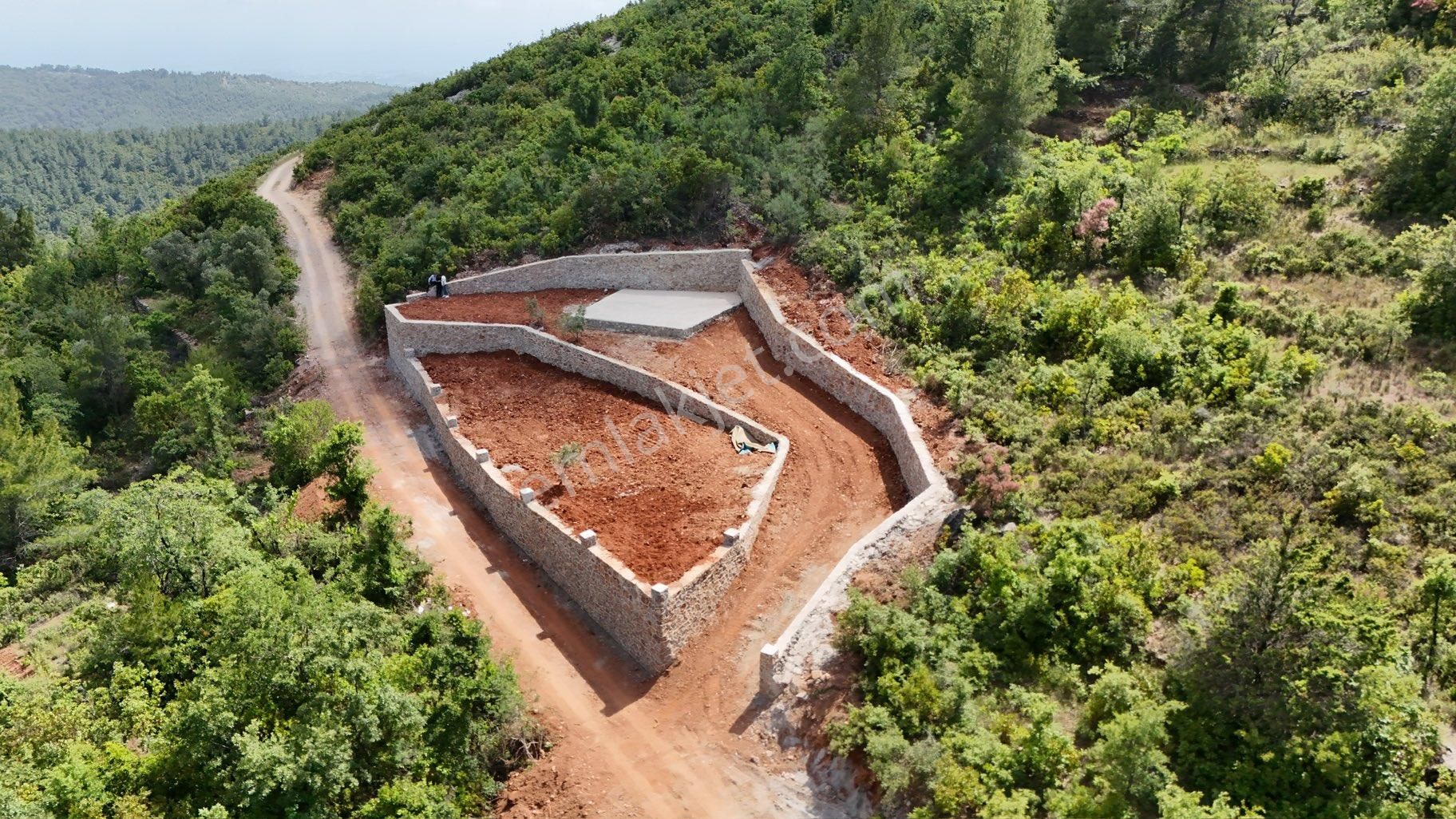 Alanya Karamanlar Mahallesinde Satılık 740 M2 Tarla