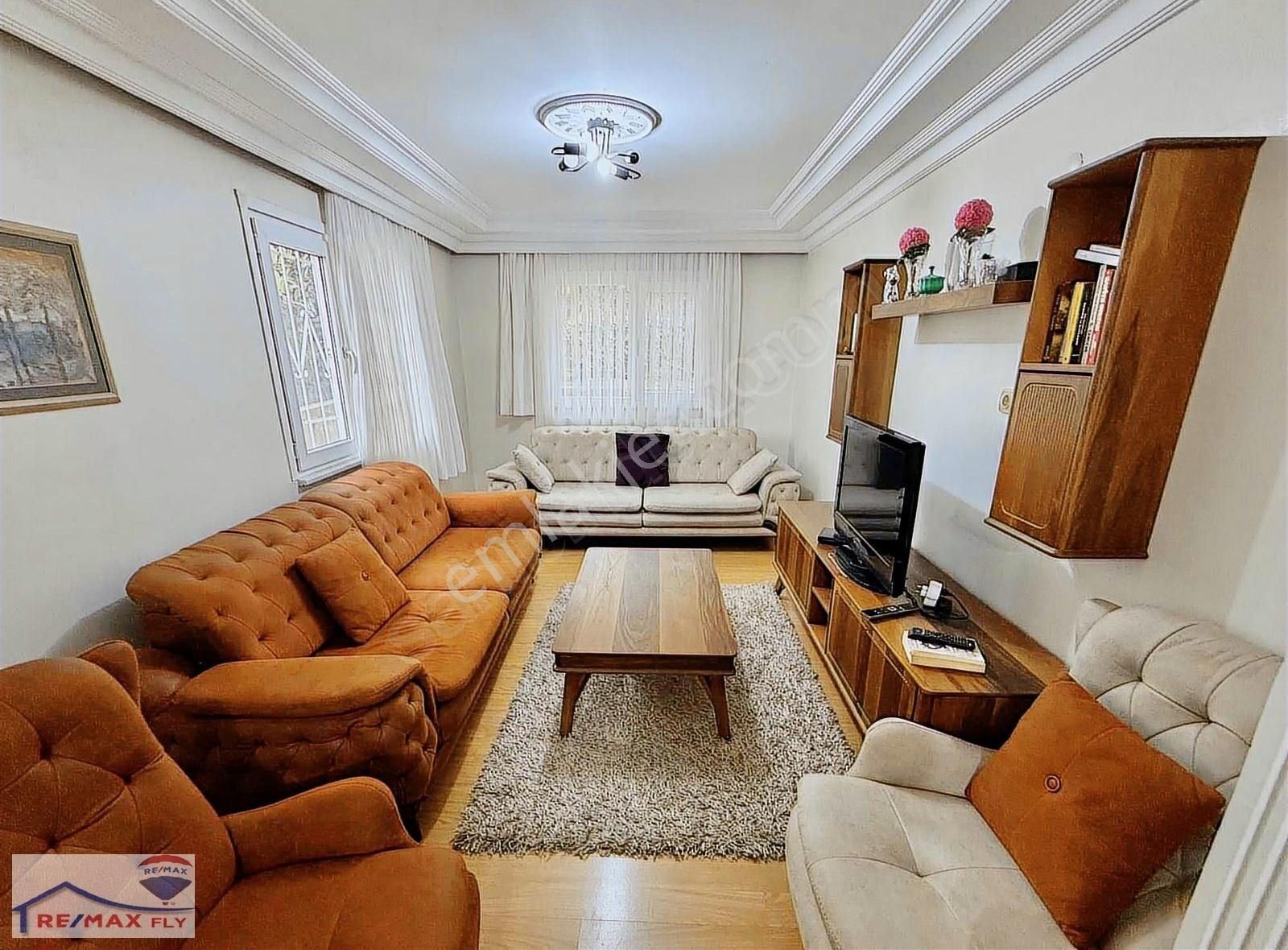 Tarabya Üstü Kiralık 2+1 Eşyalı Bahçeli Müstakil Ev