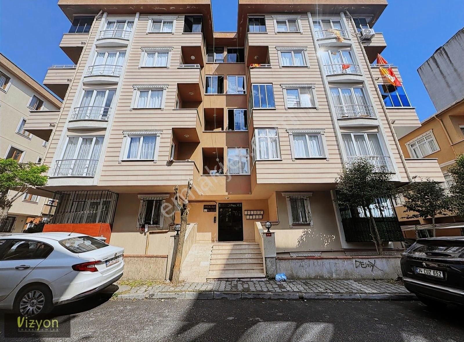 İçerisi Komple Yenilenmiş Süper 2+1 Daire