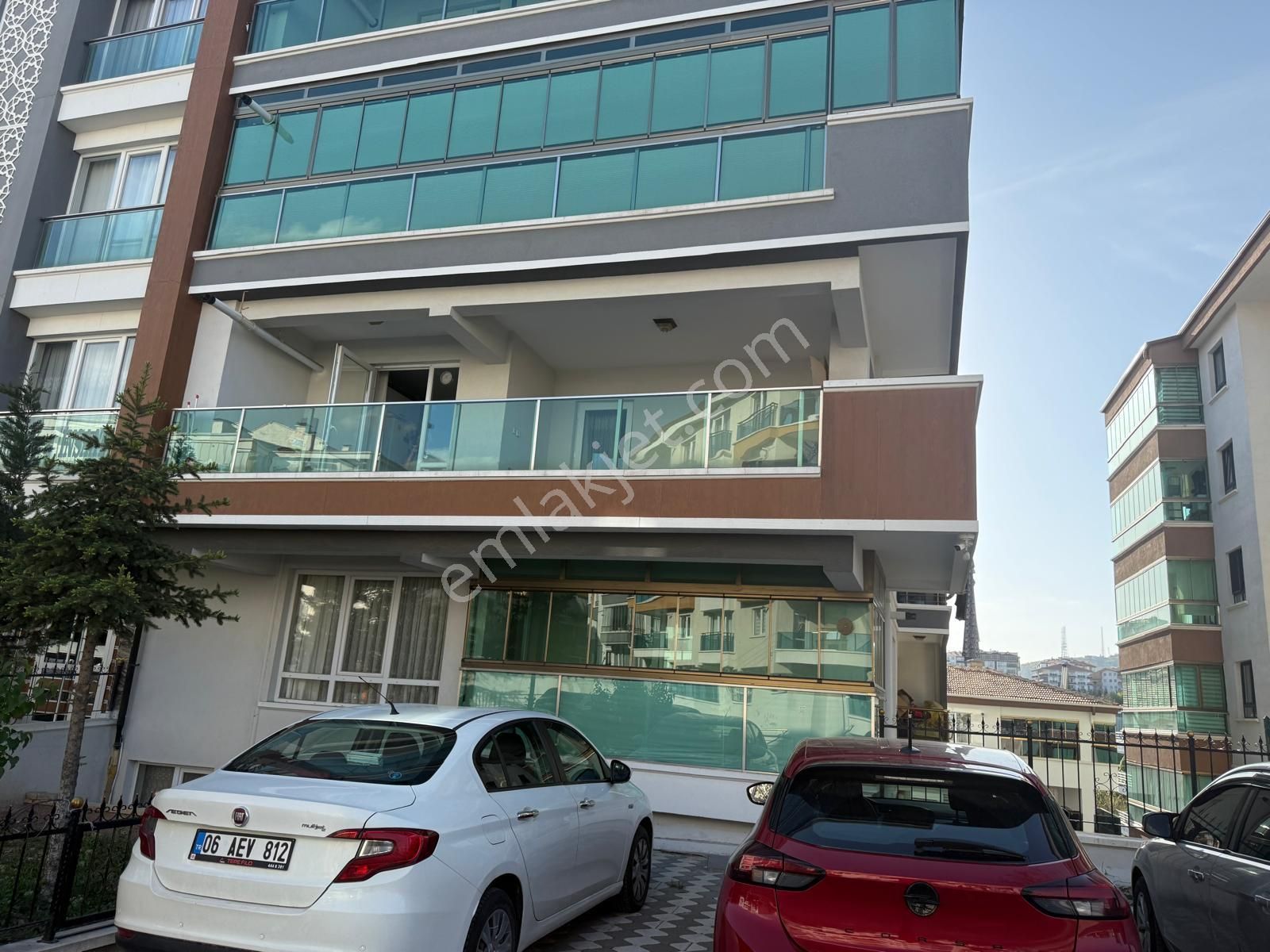 Yılmazer Emlaktan Köy Park Manzaralı Ön Cephe Full+full 1.kat 3+1
