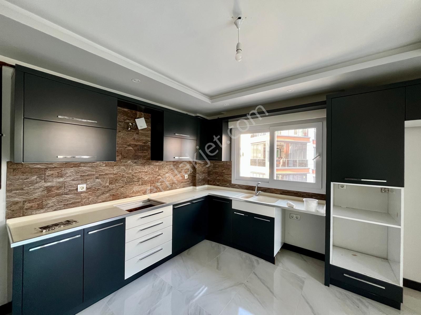 Karınca'dan Davultepe Mh'de 4+1 Aylık Ödemeli Havuzlu Kiralık!