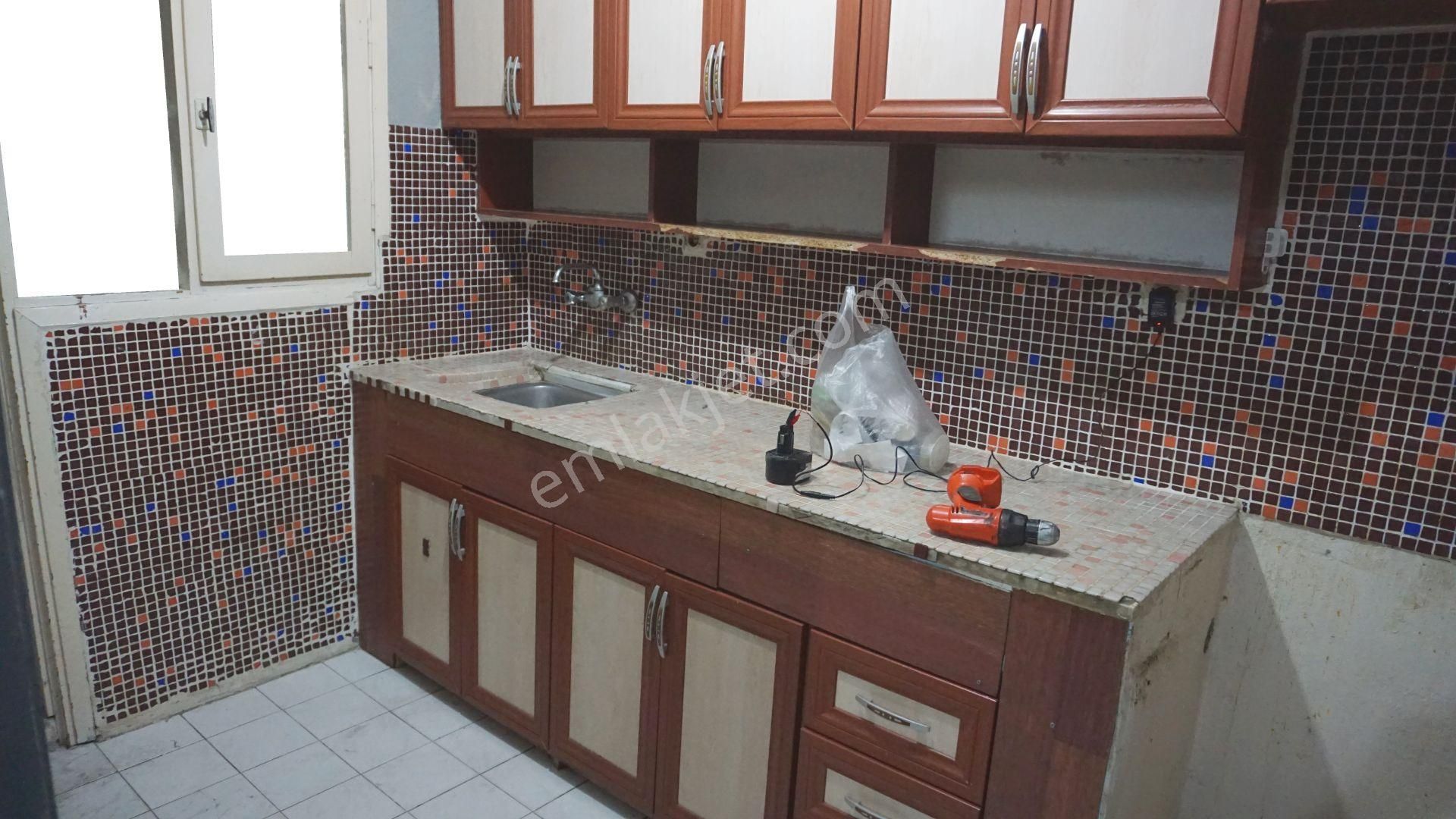 Karşıyaka Cumhuriyet Mah Kiralık 3+1 Arakat Daire Çiğli Serkanda