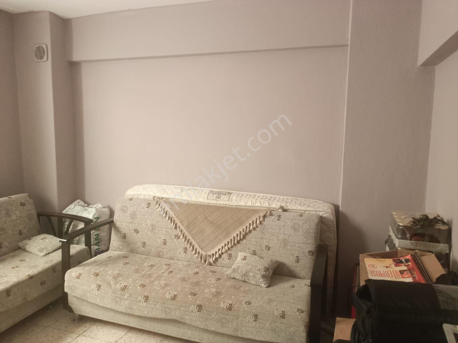 Aliağa Çarşi Merkez Satilik Firsat Daire