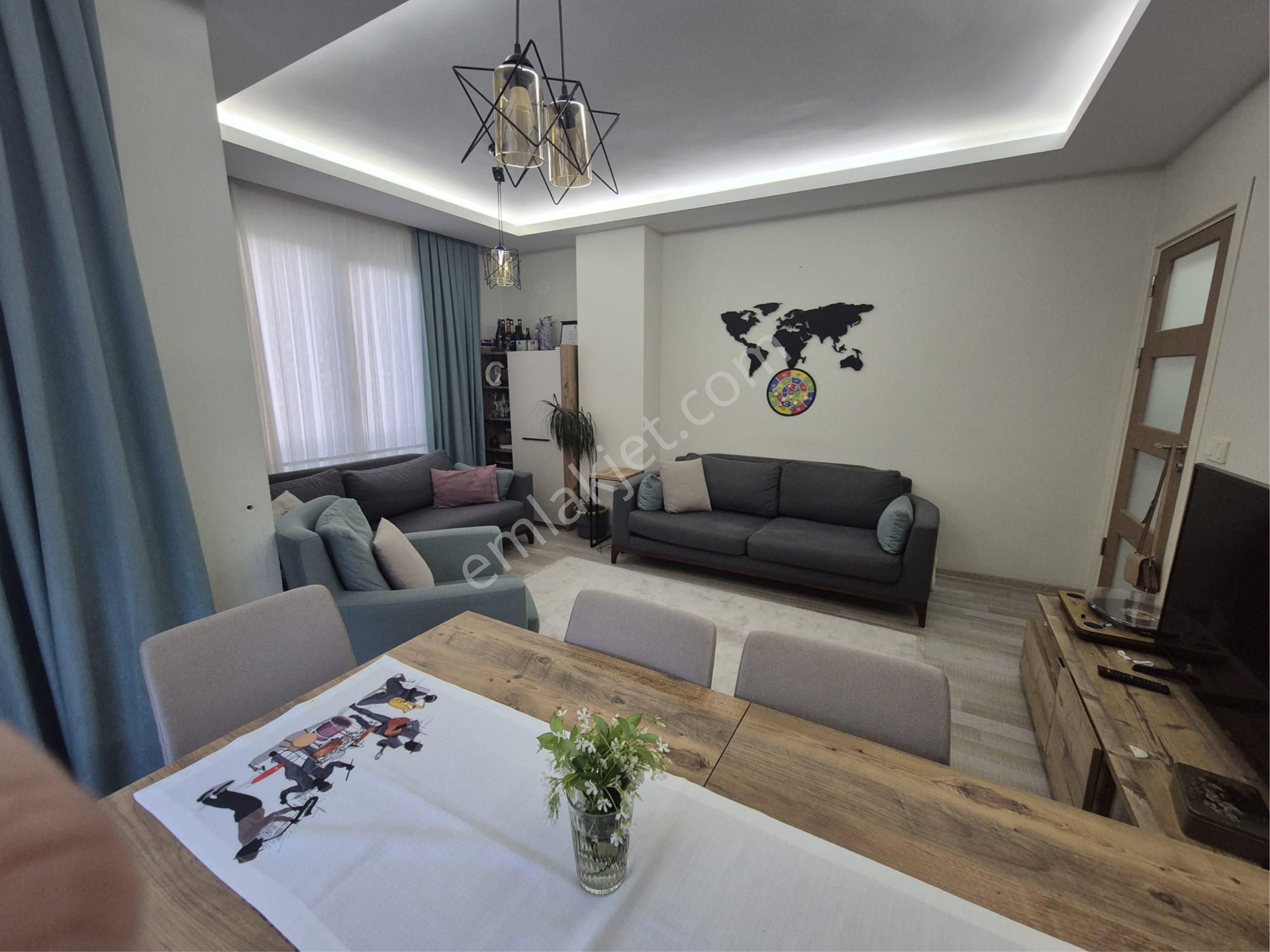 Ümraniye Madenler De Süper Konumlu Metroya 5 Dk Kiralık Daire
