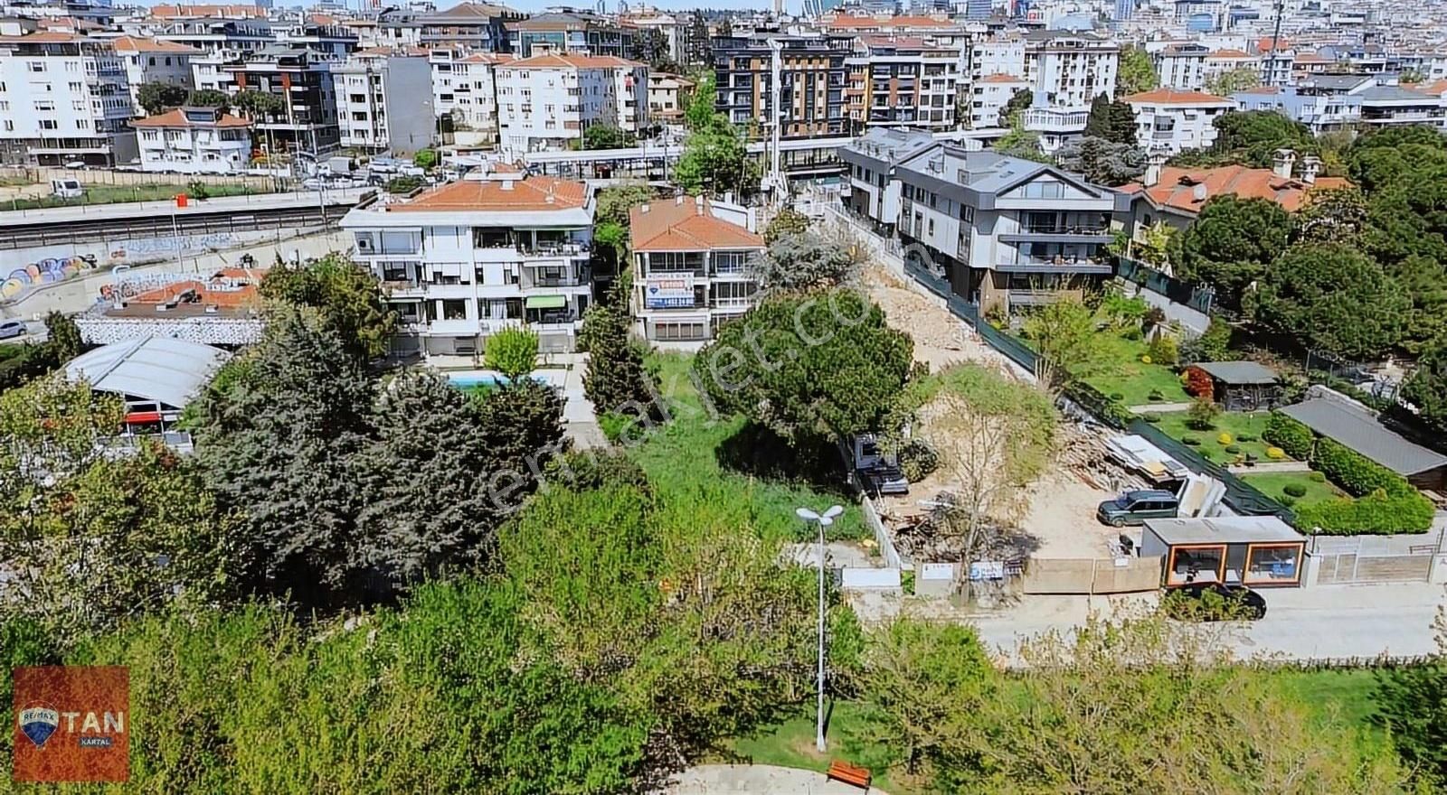 Kadıköy Sahil Yolunda Müstakil Satılık Yalı Parseli 1677 M2 Arsa
